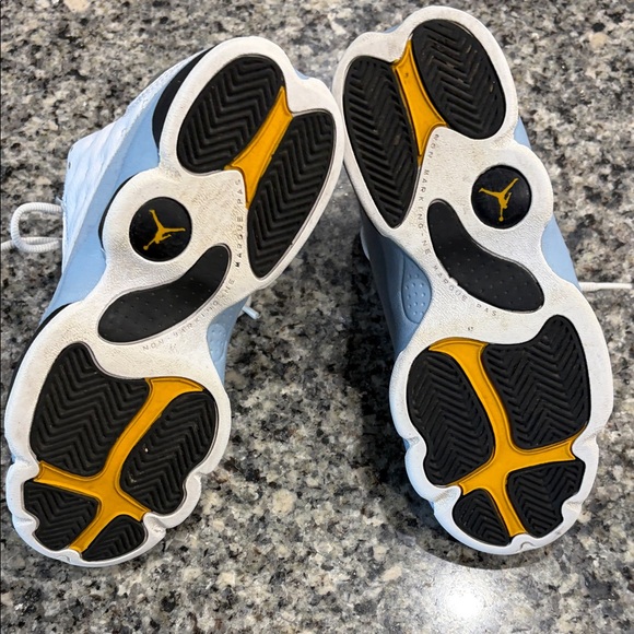 Jordan 13s Kids Sneakers in White and Blue - Picture 11 of 16